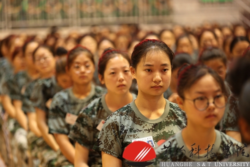 e 2019年9月3日新体育馆胡董事长给新生做报告 (3) 2019年9月3日新体育馆胡董事长给新生做报告 (3)1.jpg