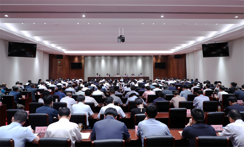 省委教育工委、省教育厅召开党的建设工作领导小组扩大会议安排部署深入贯彻中央八项规定精神学习教育后续工作